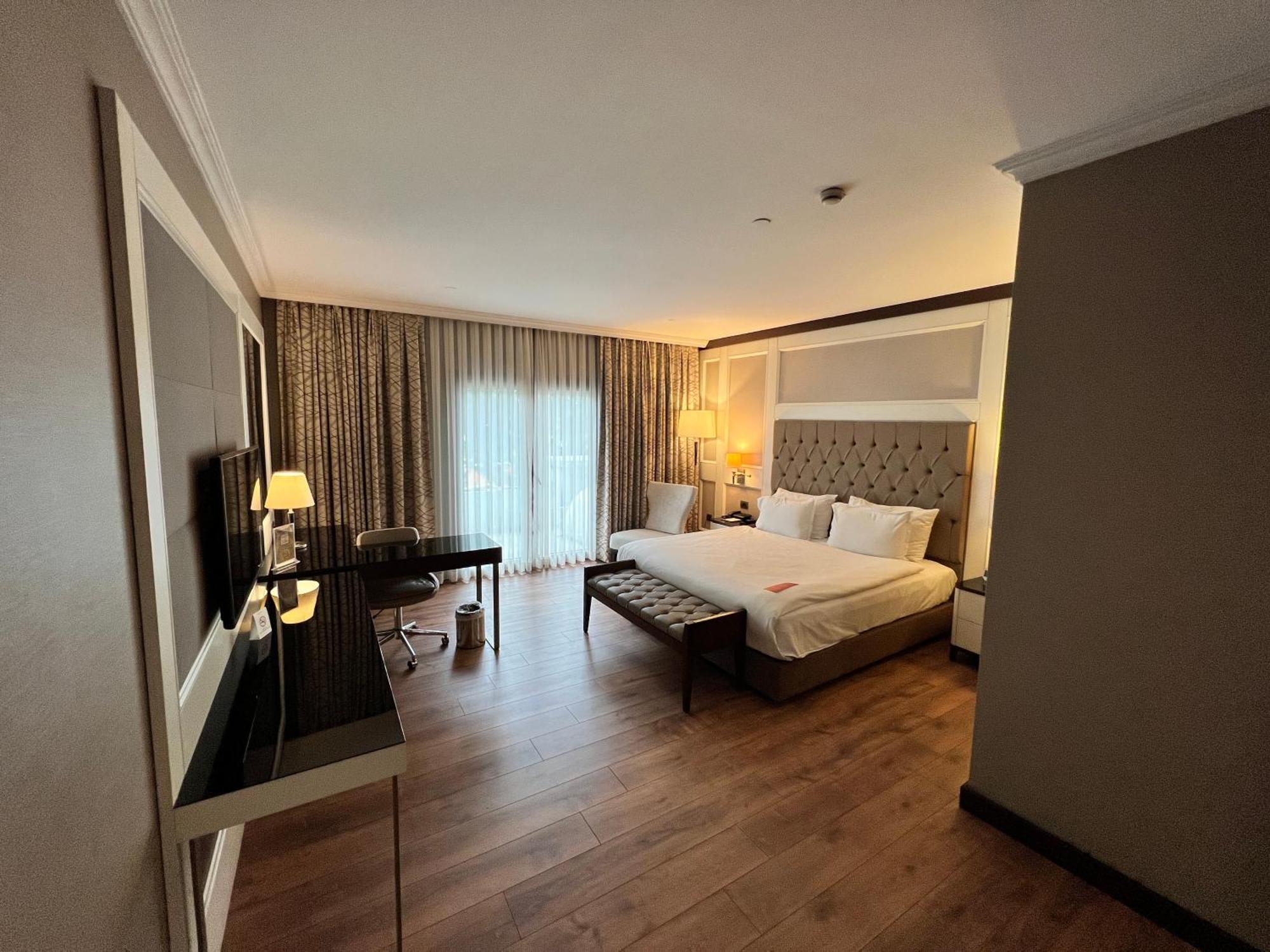 Ramada By Wyndham Merter Отель