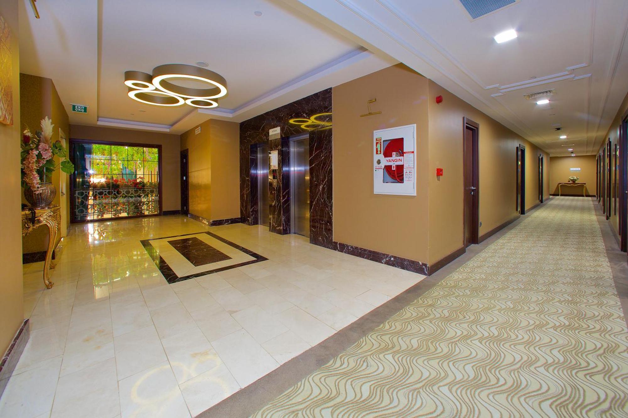 Ramada By Wyndham Merter Готель Стамбул