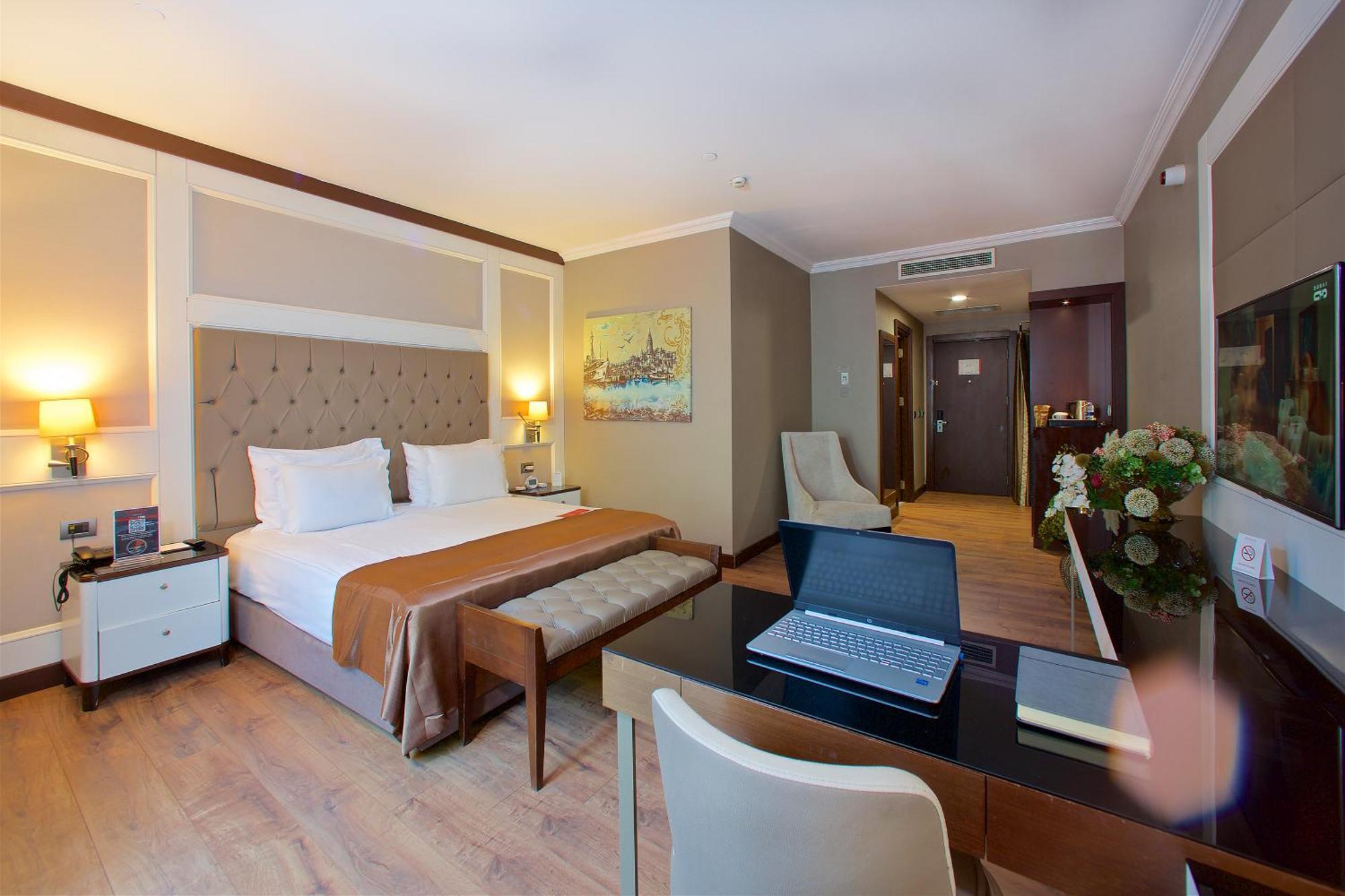 Готель Ramada By Wyndham Merter