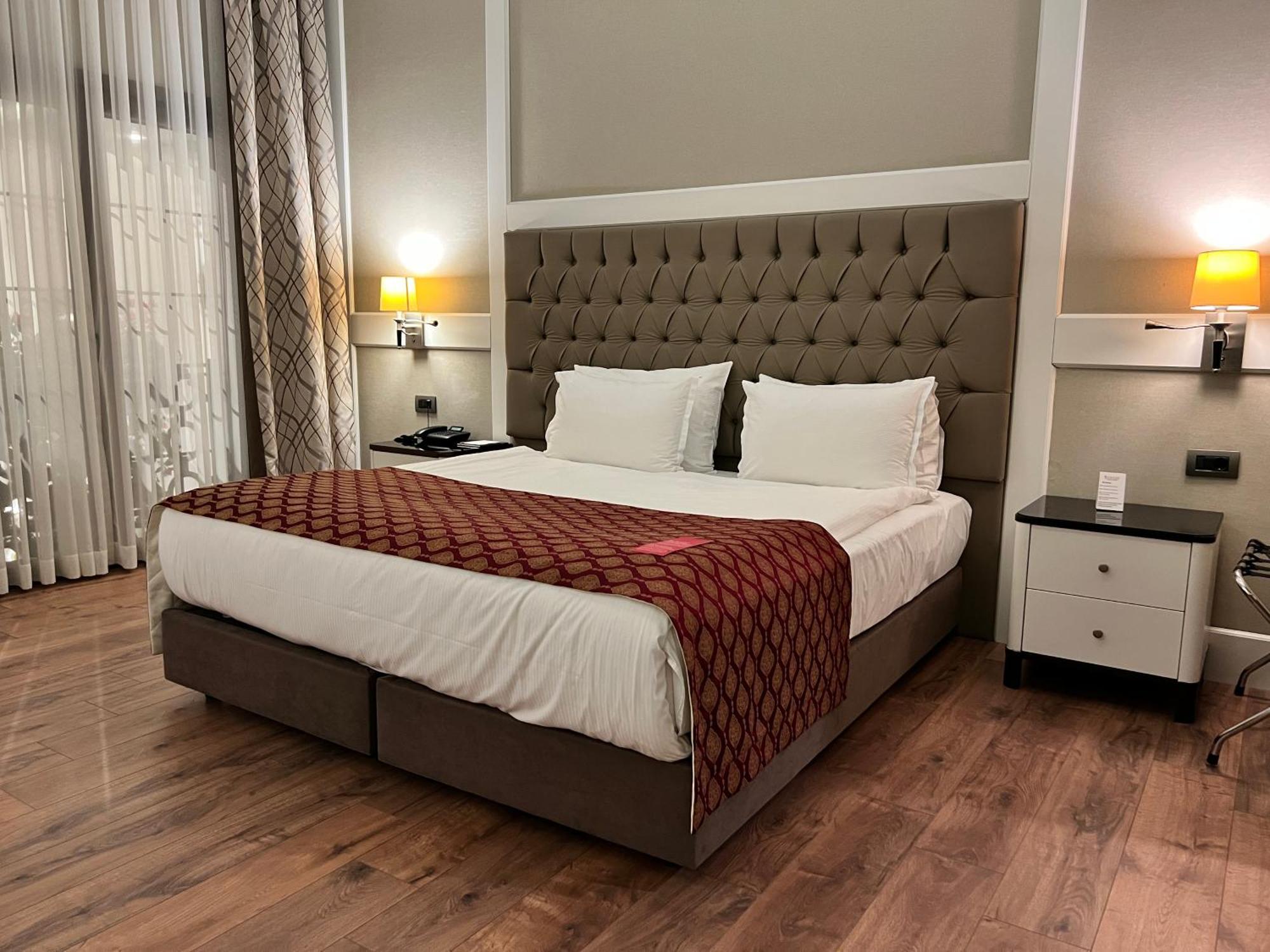 Готель Ramada By Wyndham Merter