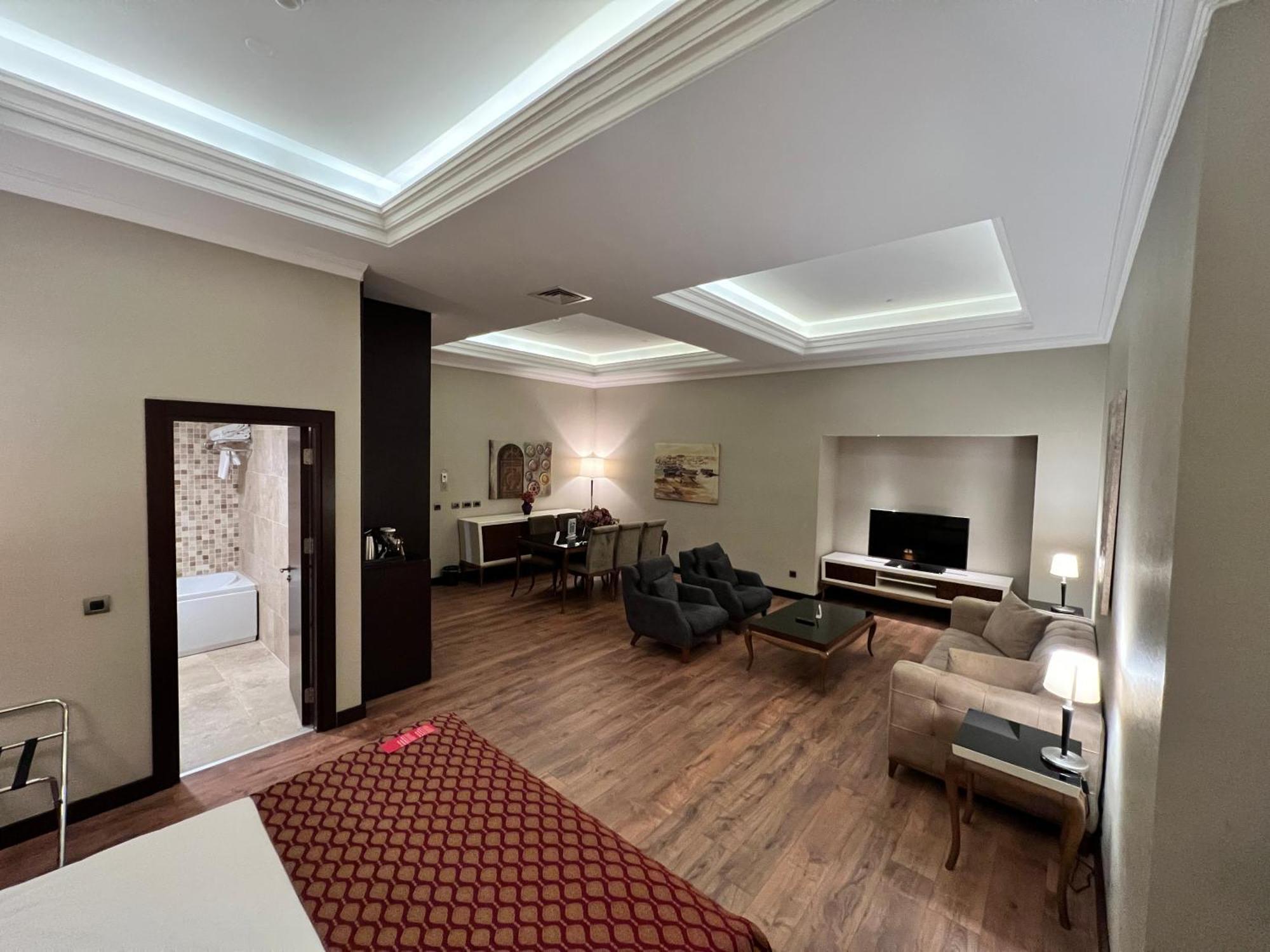 Ramada By Wyndham Merter Готель Стамбул
